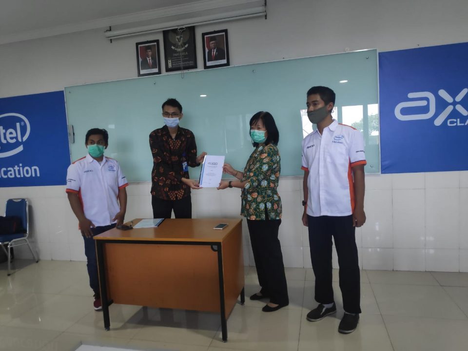 SMK Ananda menjalin Kerjasama dengan PT. Mabito Karya (Axioo) SMK Ananda menjalin Kerjasama dengan PT. Mabito Karya (Axioo)